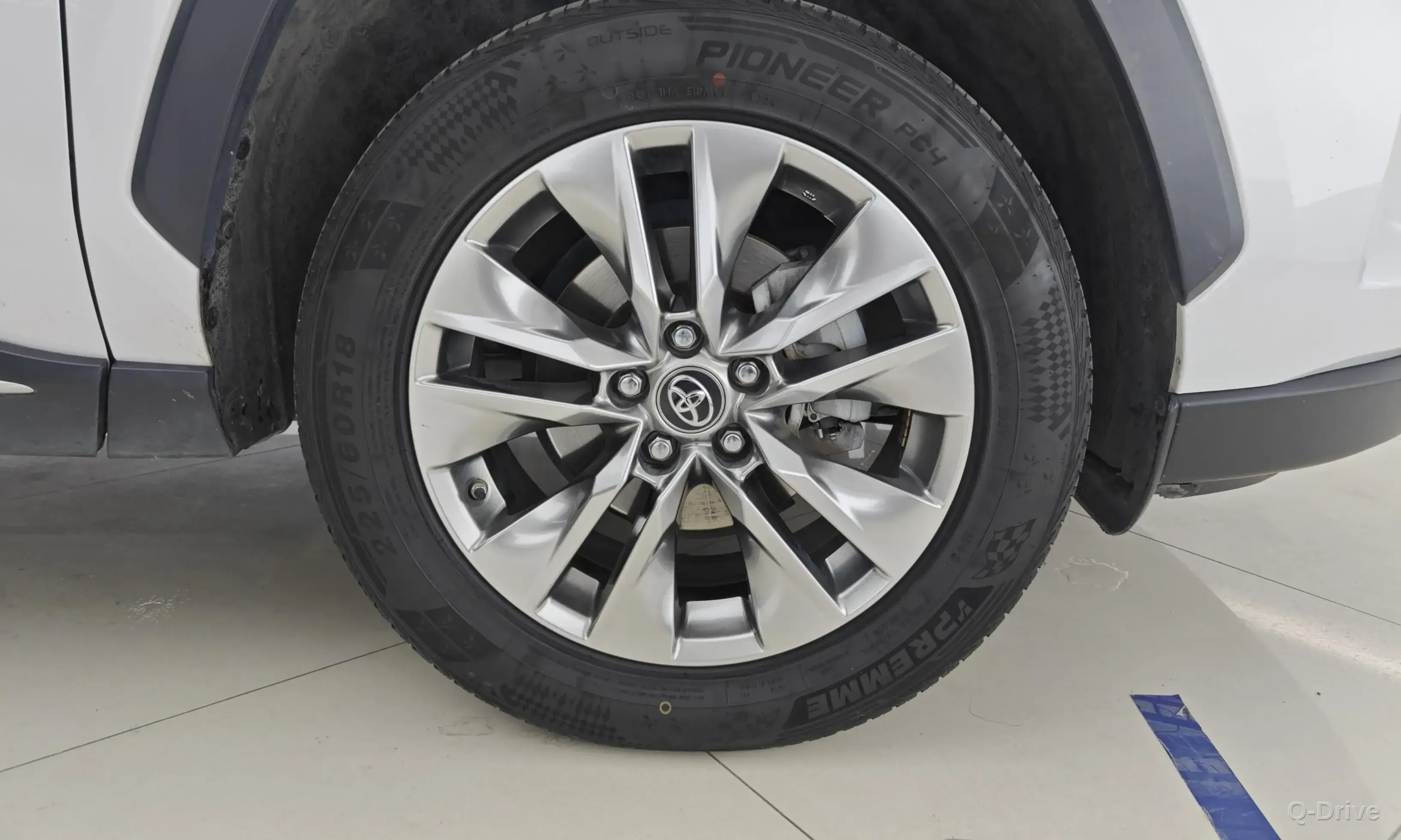 Toyota Wildlander 2022 2.0L 4WD Luxury фото 4