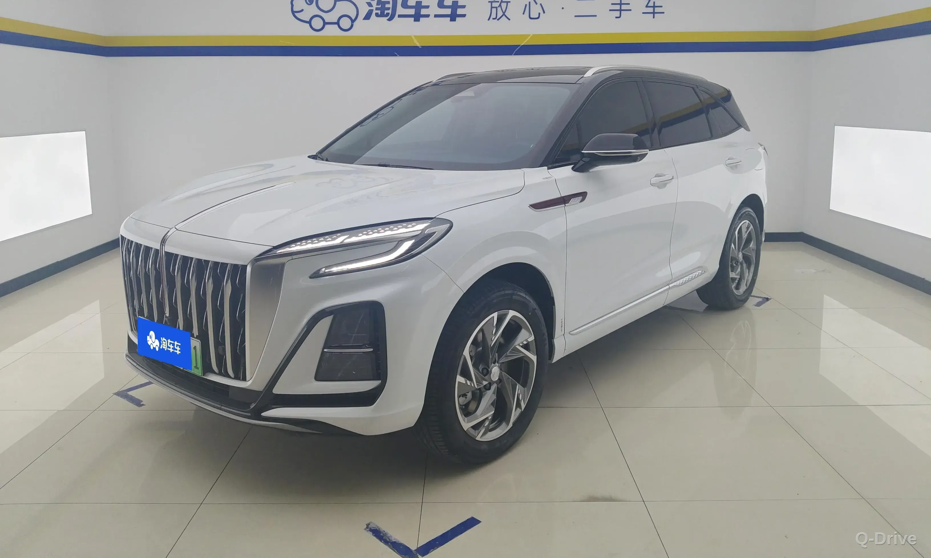 Hongqi HS3 PHEV 2024 115km фото 1