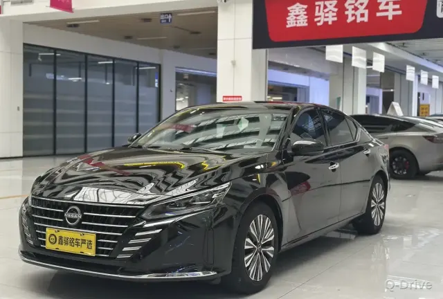 Nissan Teana 2022 2.0L XL-TLS фото 1
