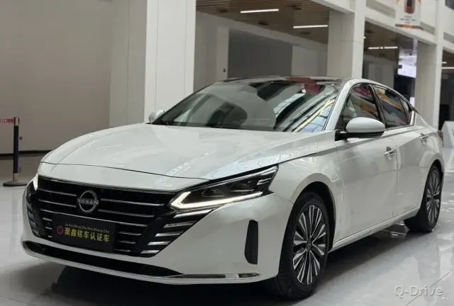 Nissan Teana 2022 2.0L XL-TLS фото 1
