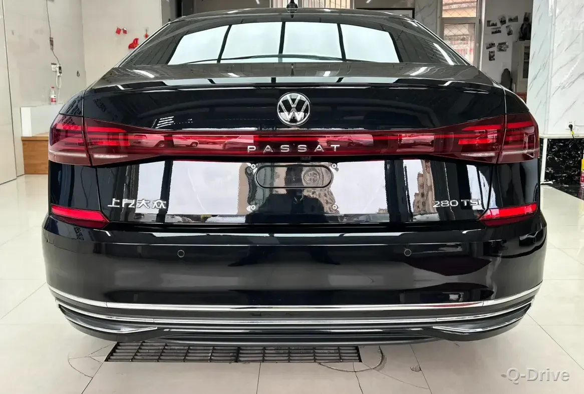Volkswagen Passat 2022 280TSI Elite фото 5