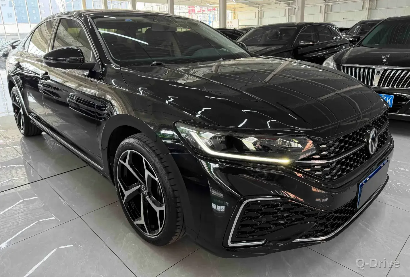 Volkswagen Passat 2022 280TSI Elite фото 3