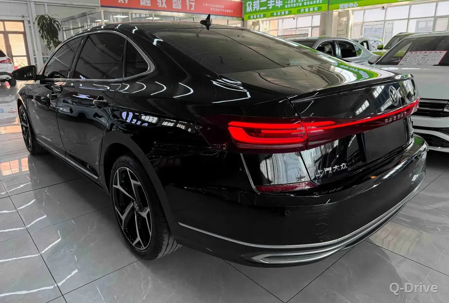 Volkswagen Passat 2022 280TSI Elite фото 4