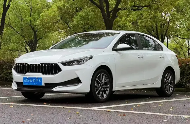 Kia K3 2021 1.5L IVT фото 1