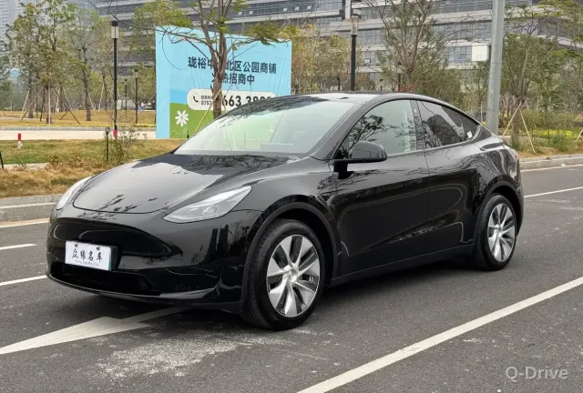 Tesla Model Y 2022 Facelift фото 1