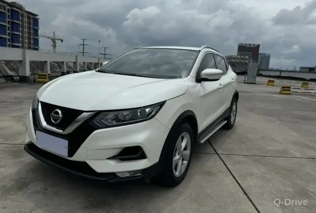 Nissan Qashqai 2023 2.0L фото 1