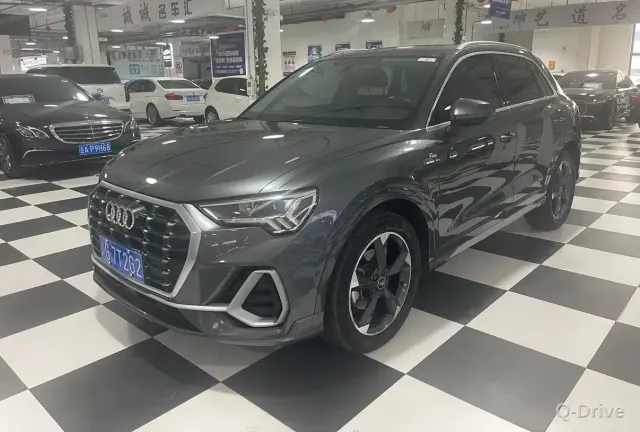 Audi Q3 2022 35 TFSI фото 1