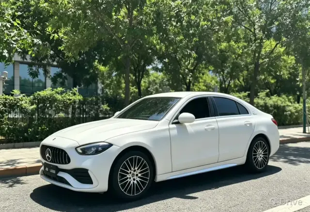 Mercedes-Benz C-Class 2024 C 260 L фото 1