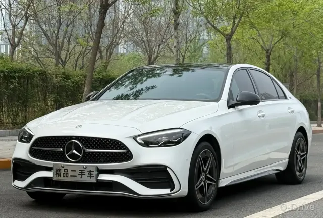 Mercedes-Benz C-Class 2023 Facelift C 260 L фото 1