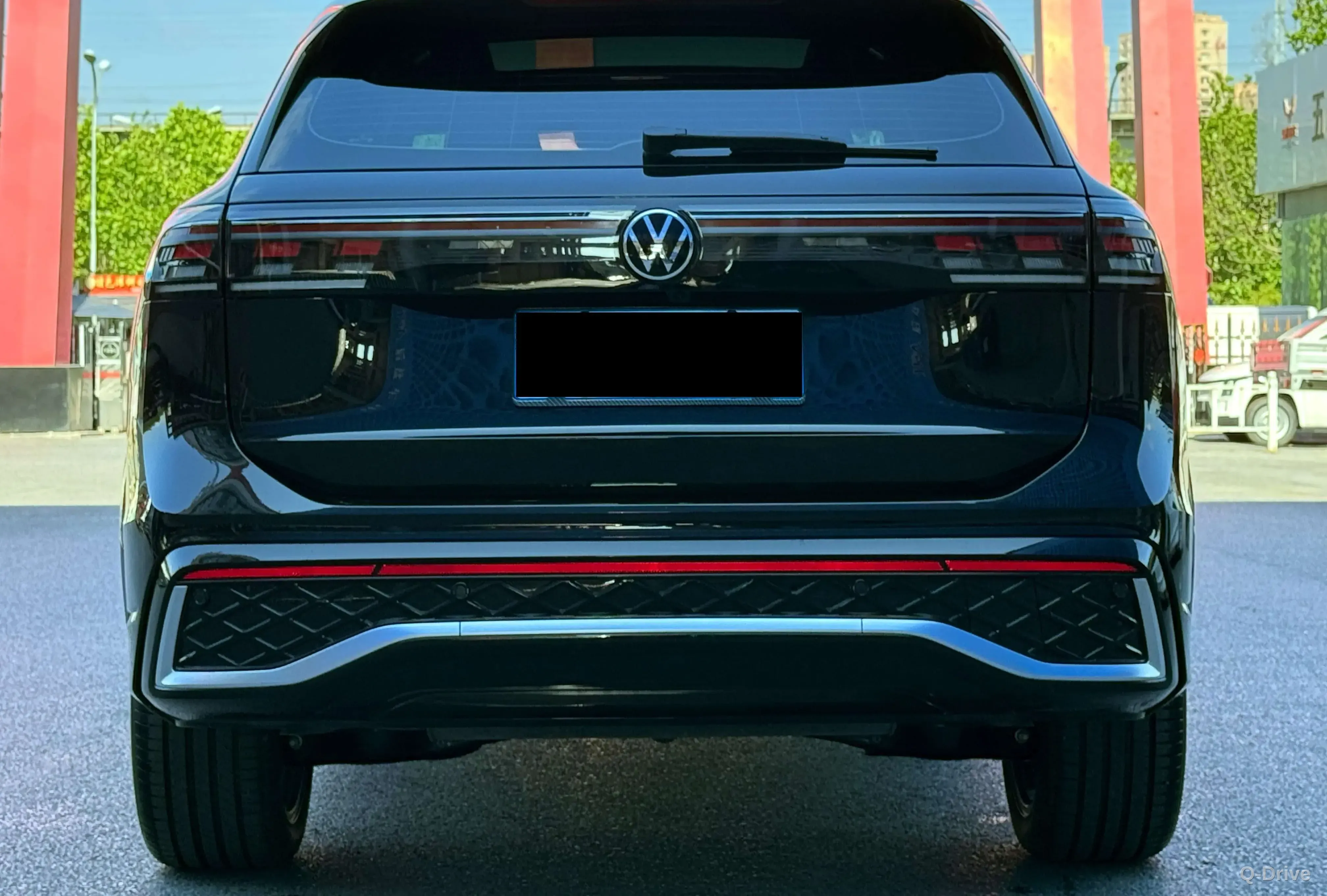 Volkswagen Tiguan L 2026 380TSI R-Line фото 4