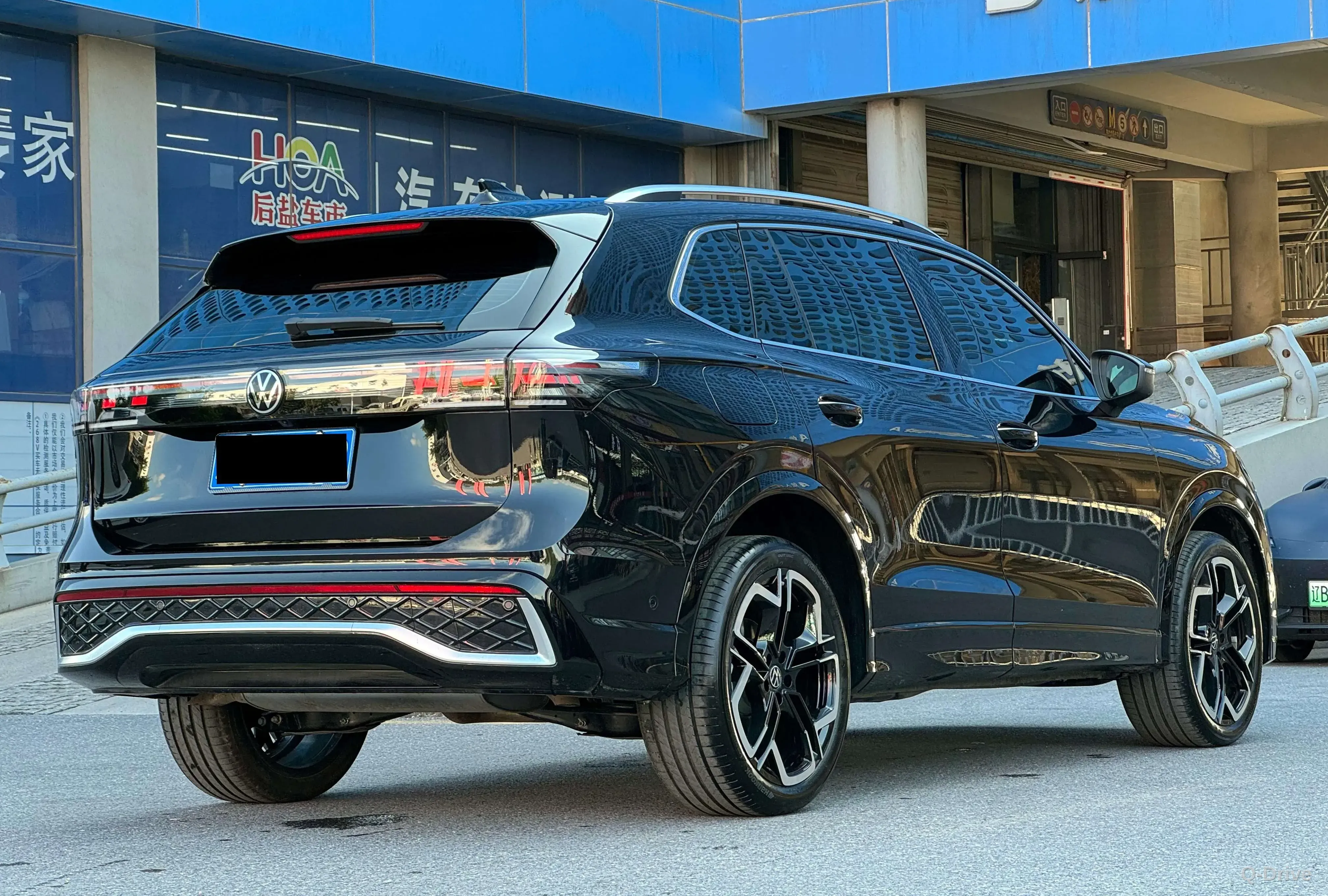 Volkswagen Tiguan L 2026 380TSI R-Line фото 5