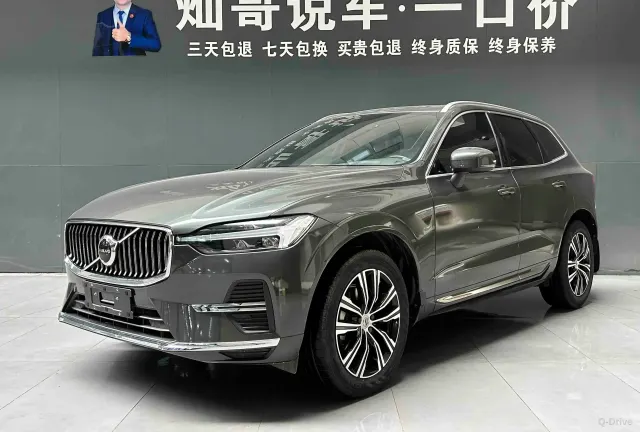 Volvo XC60 2022 B5 Luxury фото 1