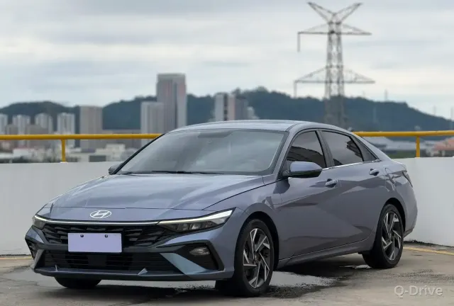 Hyundai Elantra 2023 1.5L CVT GLX фото 1