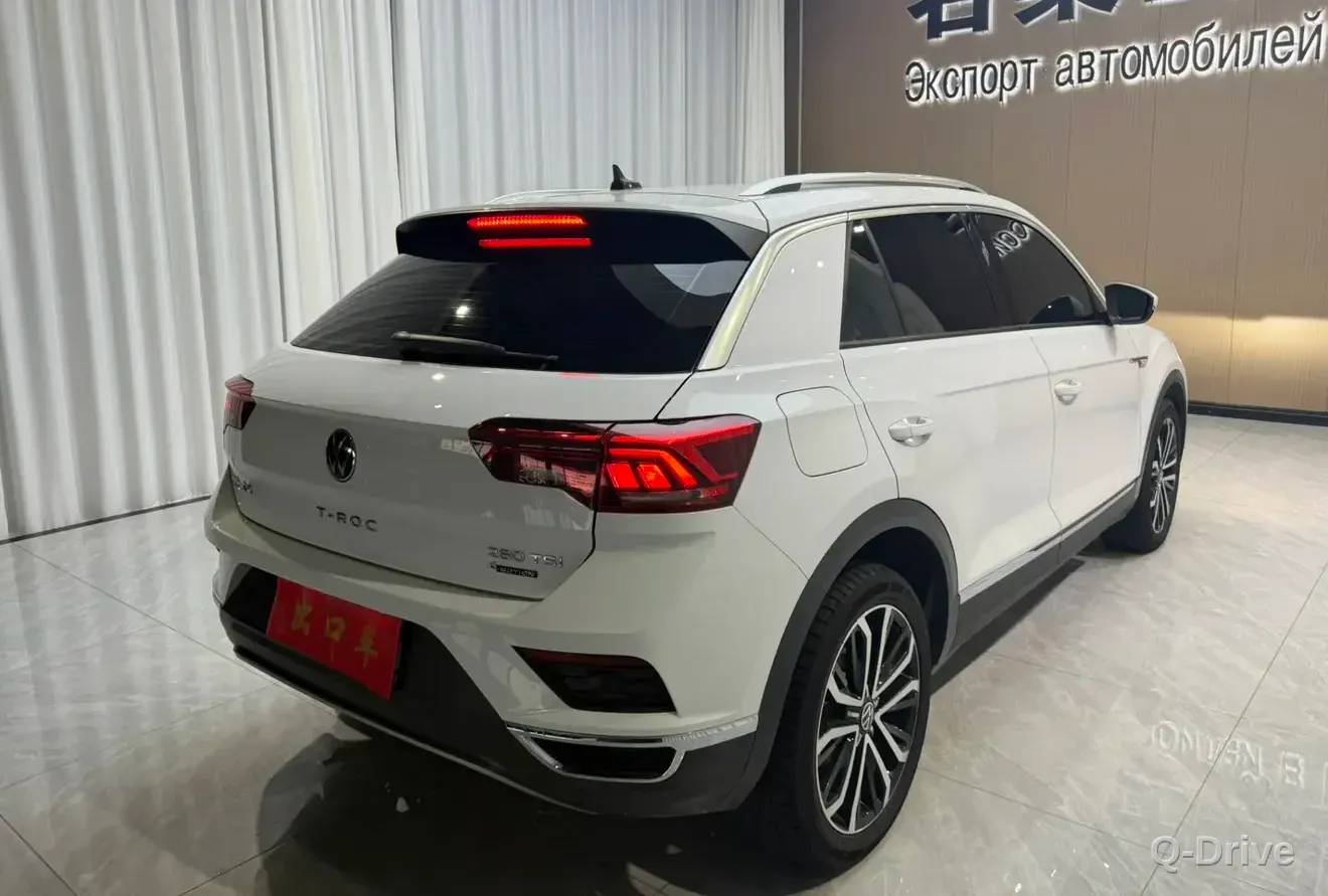 Volkswagen T-Roc 2021 280TSI DSG фото 6