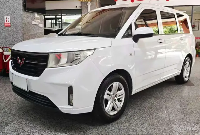 Wuling Hongguang 2020 1.5L Comfort 7 фото 1