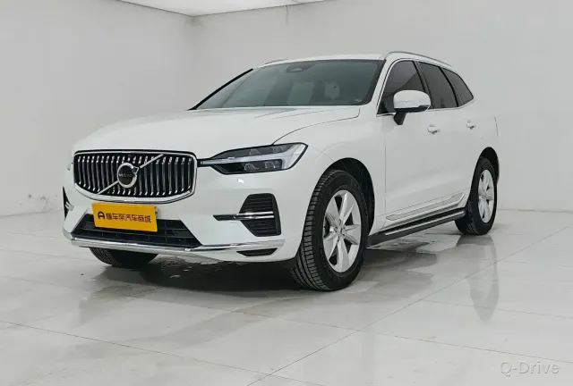 Volvo XC60 2022 B5 Luxury фото 1
