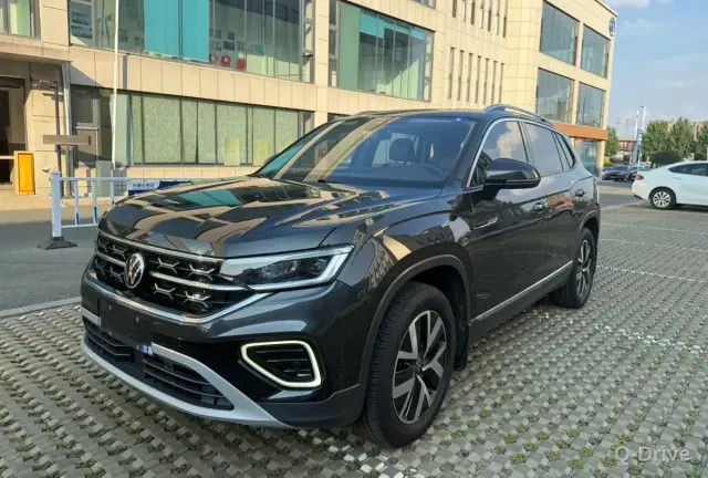 Volkswagen Tayron 2023 280TSI Plus фото 1