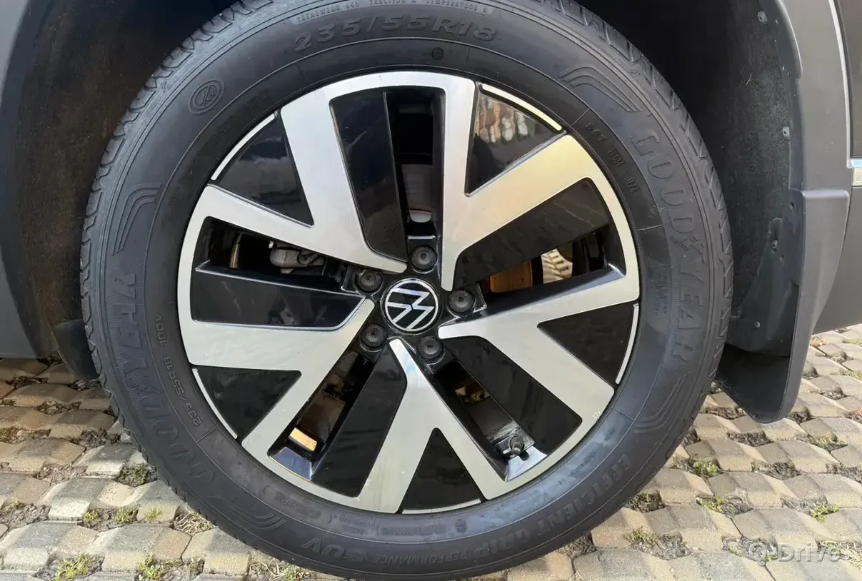 Volkswagen Tayron 2023 280TSI Plus фото 8