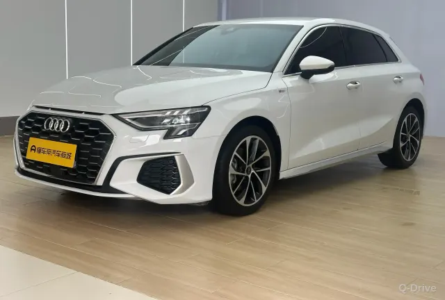 Audi A3 2022 Sportback 35 TFSI фото 1