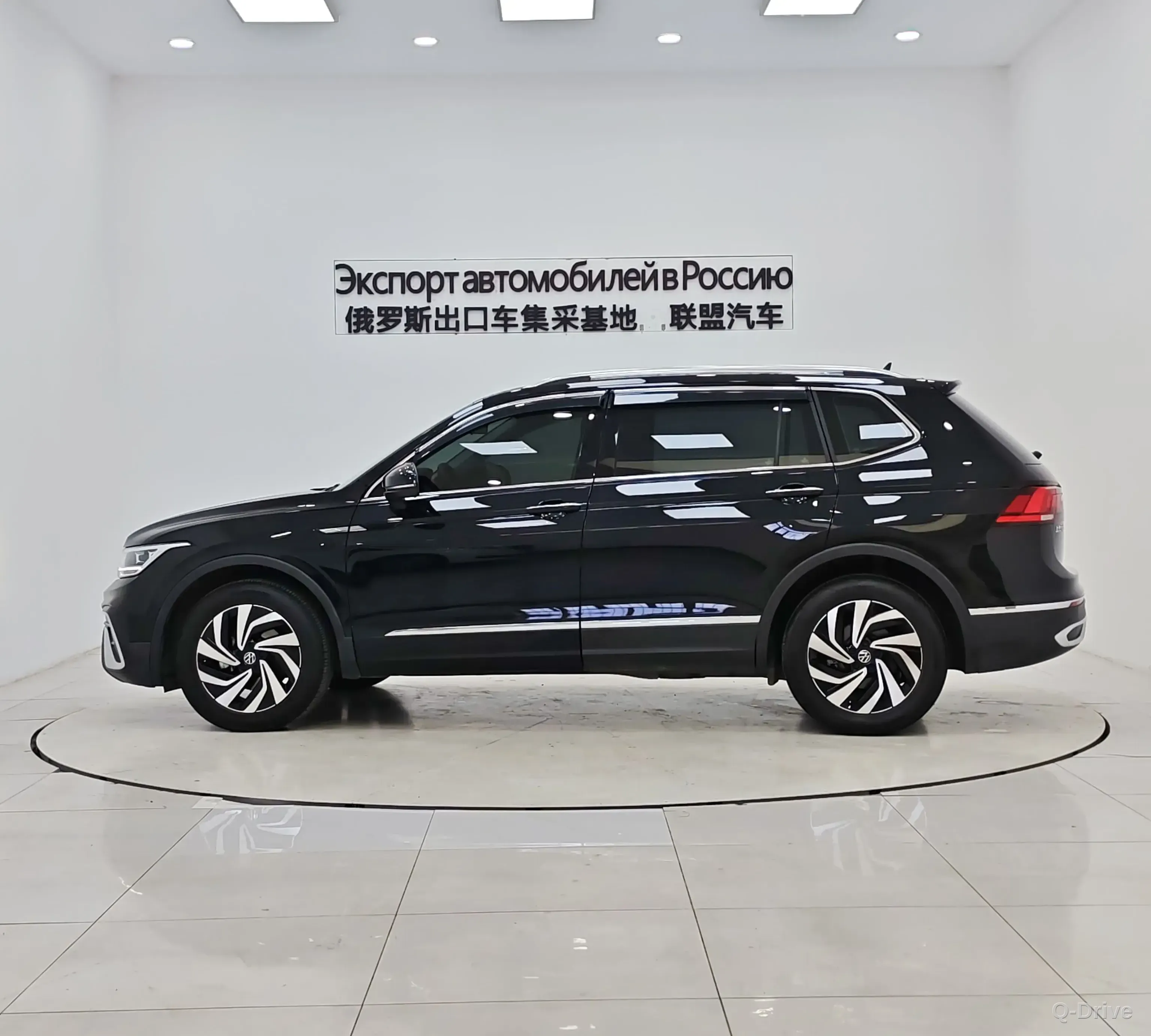 Volkswagen Tiguan L 2023 280TSI фото 4