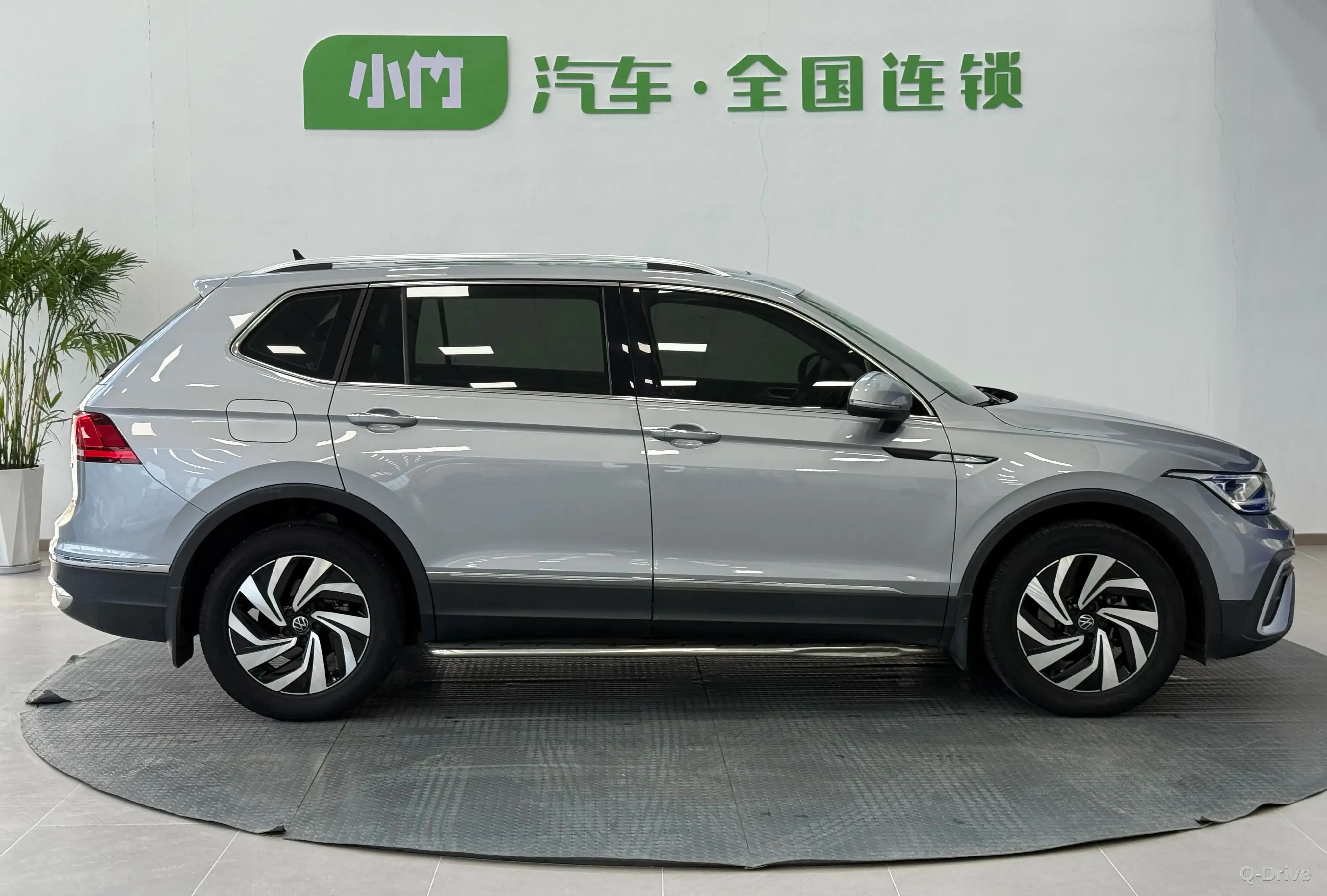 Volkswagen Tiguan L 2023 280TSI фото 8