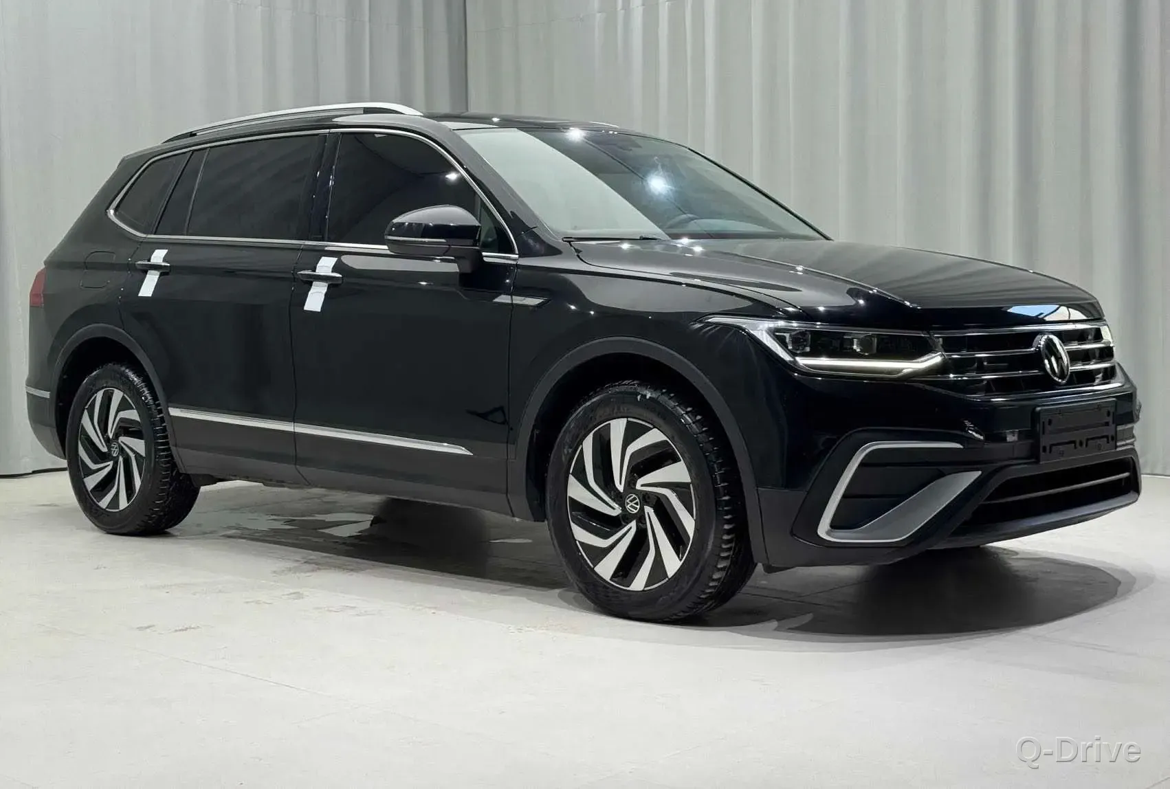 Volkswagen Tiguan L 2023 280TSI фото 3
