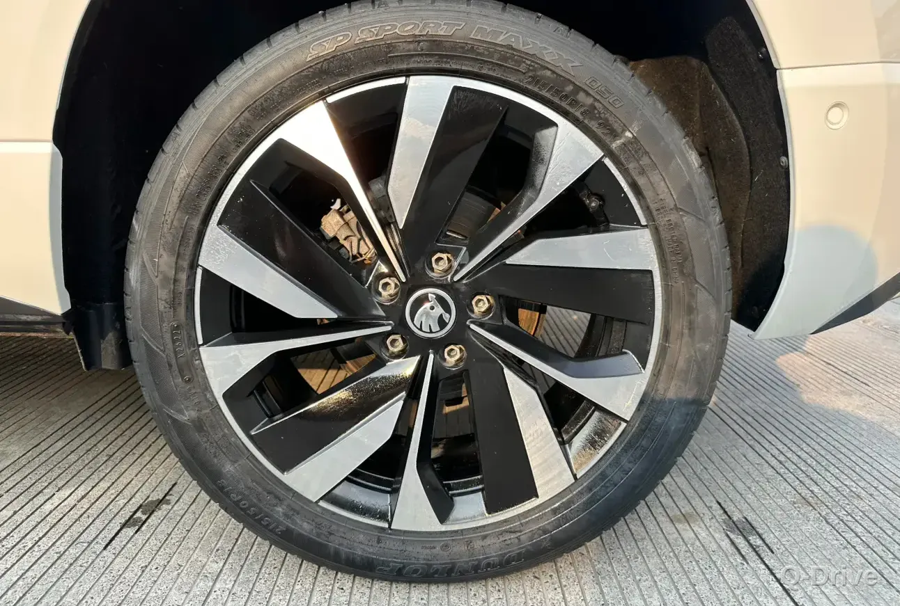 Skoda Karoq 2023 TSI280 фото 5