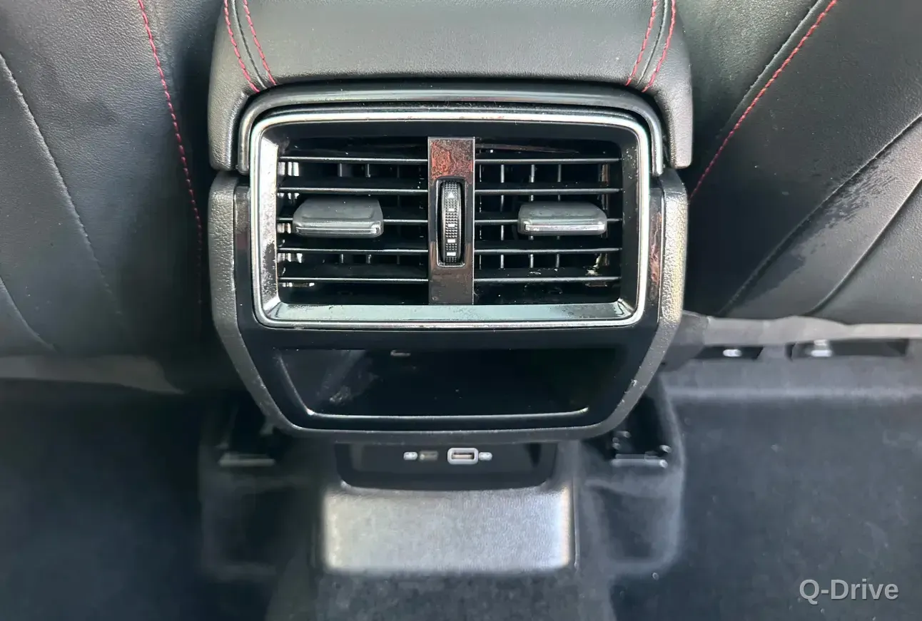 Skoda Karoq 2023 TSI280 фото 6